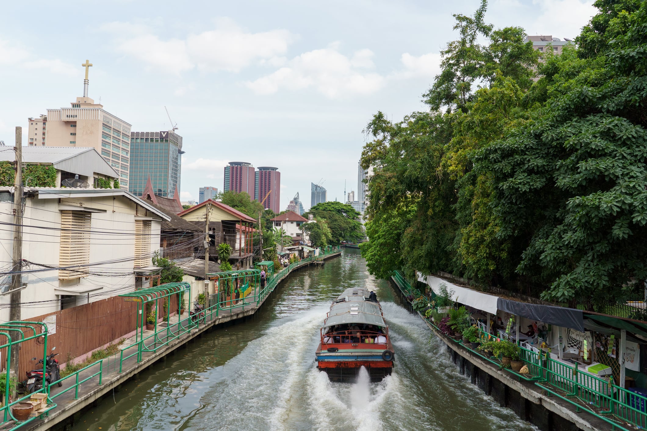 AMR threat: Calls for tighter antimicrobial regulation in ag as salmonella found in 90% of Bangkok canals