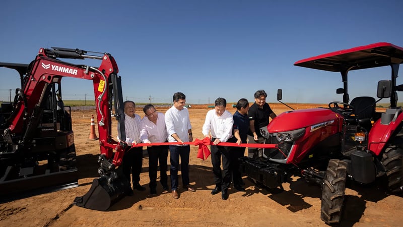 A ribbon cutting ceremony for Yanmar's Brazil facility