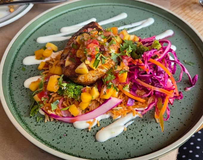 Established in 2014, Molly’s Kitchen and Bar has become a fine-dining destination in Mount Carroll, Illinois, which prides itself on sourcing locally.