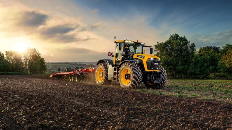 A JCB tractor just after dawn