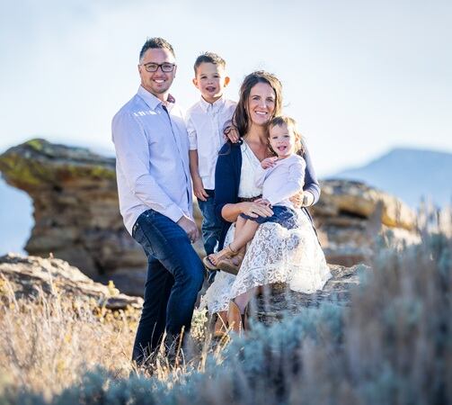 Taylor Grant pictured alongside his family